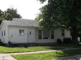 8 N 3rd St, New Baden, IL