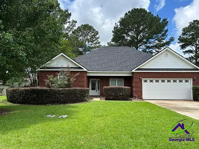 103 Winthrop Ct — Photo 1