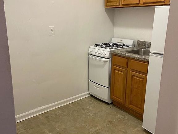 5th image of 328 E 90th St APT 5A