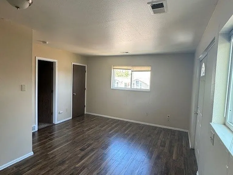 2227 Arapahoe Ave — Photo 5