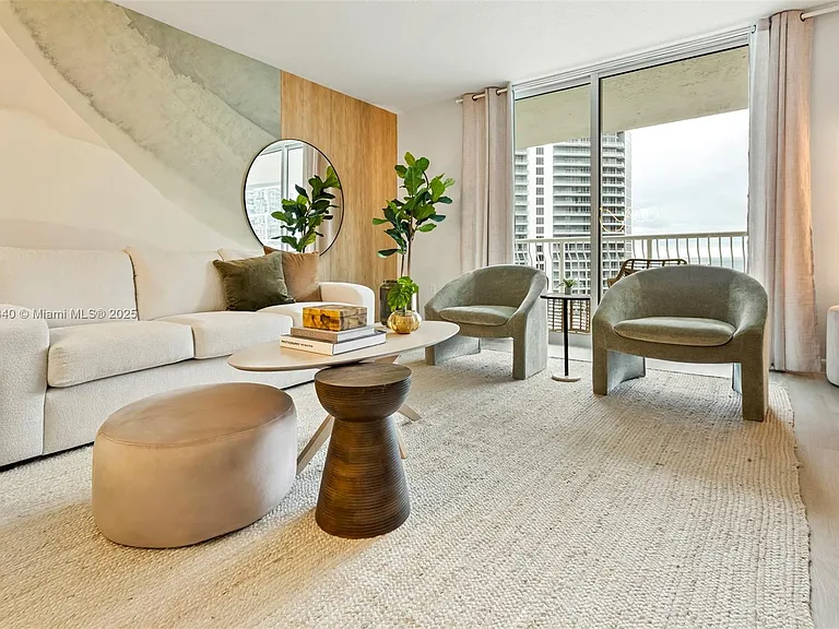 1200 Brickell Bay Dr #3619 — Photo 5
