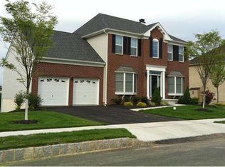 172 Pennland Farm Dr, Perkasie, PA 18944