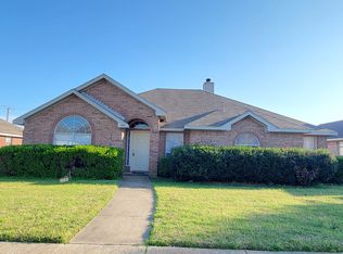 903 Worden Dr, Cedar Hill, TX 75104