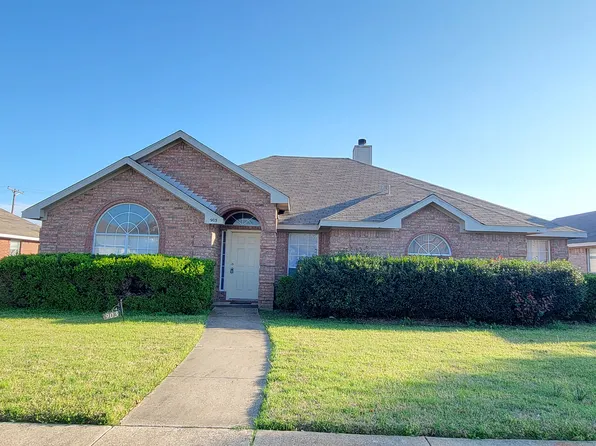 903 Worden Dr, Cedar Hill, TX 75104