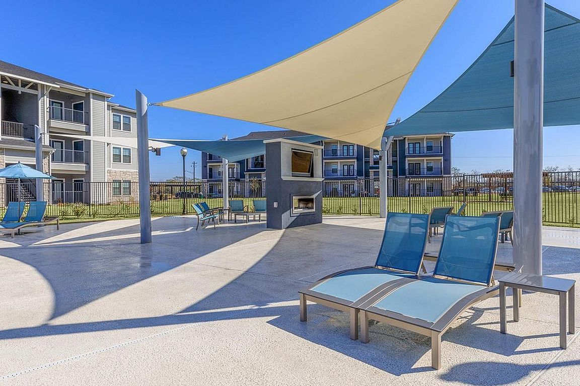 TC_Fire Pit_Pool