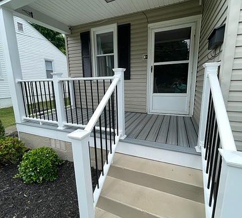3rd image of 3130 Yardley Dr NW