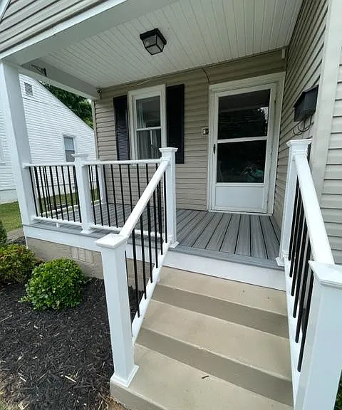 3130 Yardley Dr NW — Photo 3