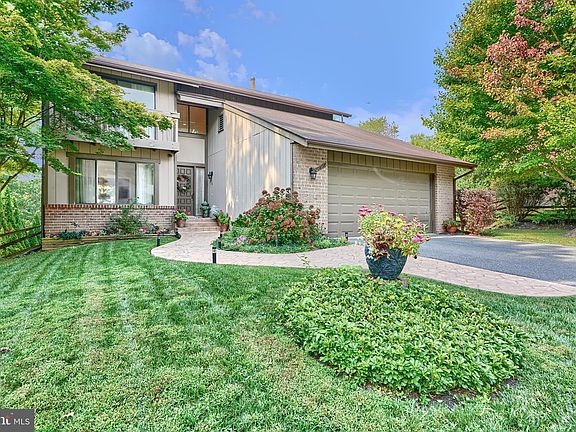 3rd image of 20408 Aspenwood Ln