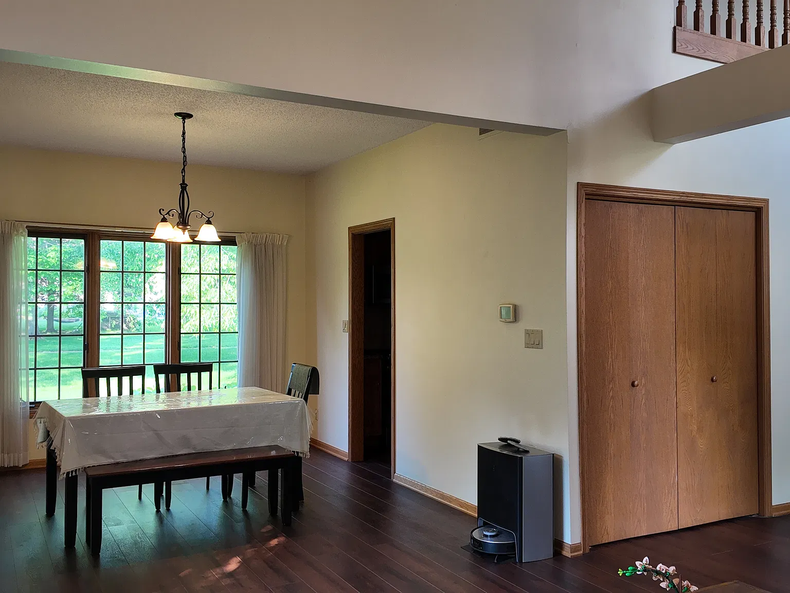 3 bed, 2.5 bath, 2370 sqft, $2,450 — Photo 4
