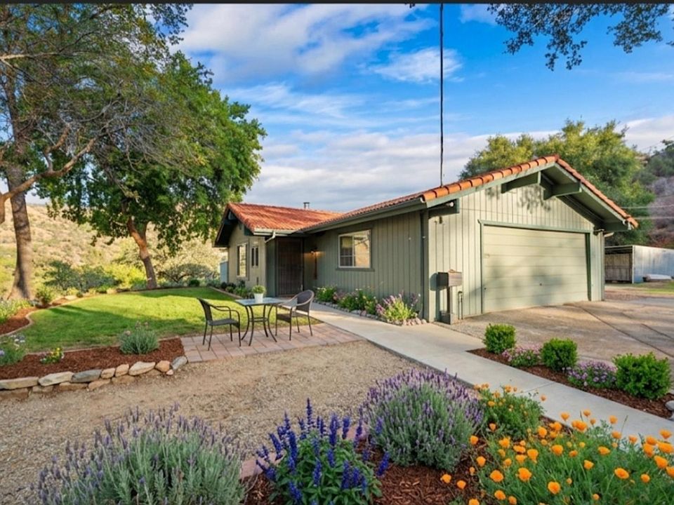 1st image of 38570 Rustic Ln