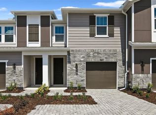 560 Southern Edge Way, Sanford, FL 32771