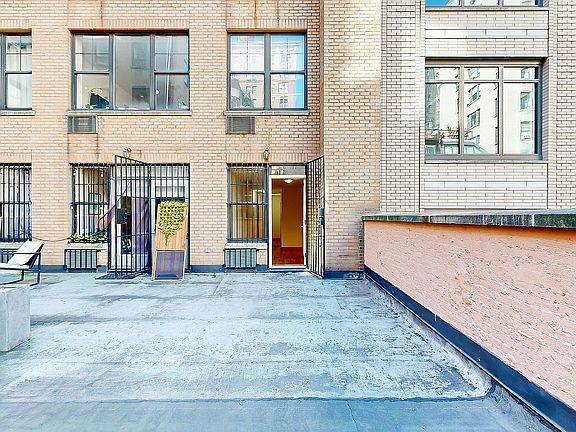 3rd image of 265 W 87th St APT 2C