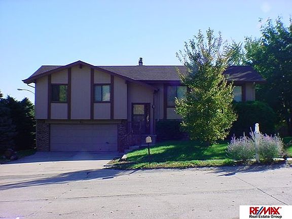 2nd image of 911 Claudine Ave