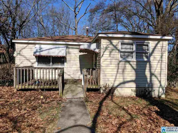 413 Oak Ln, Anniston, AL 36206