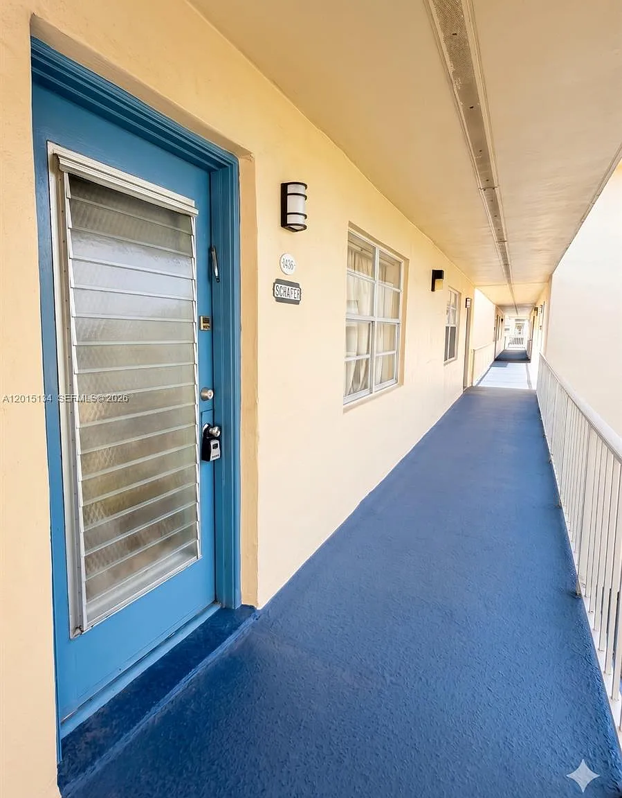 Kings Point Burgundy Condo — Photo 4