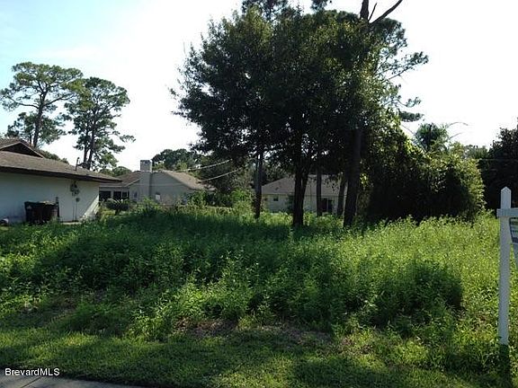 2nd image of 1140 SE Waco Blvd