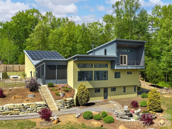 15 Sourwood Ln, Fletcher, NC 28732
