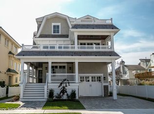 26 11th St E, Avalon, NJ 08202