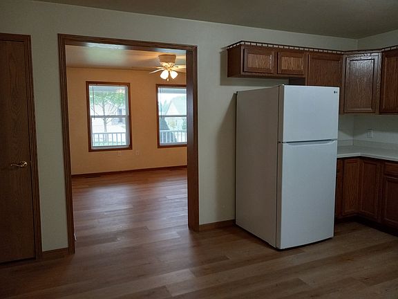 Entrance from Living Room to Kitchen/Dinette