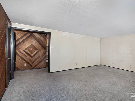 5th image of 824 NW 4th Ave