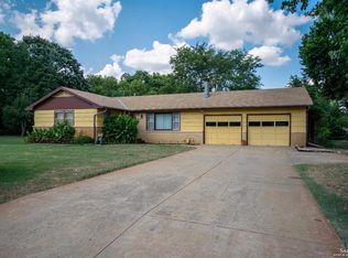 516 W Antrim Ave, Salina, KS 67401