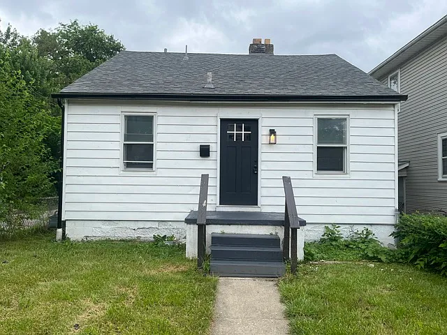 1021 Stewart Ave