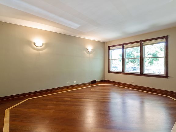 3rd image of 6223 N Kedzie Ave #1S