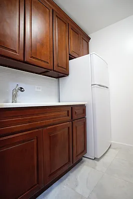 Rented by Link NY Realty | media 23