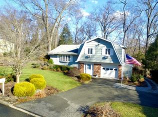 83 Catherine Ct, Ringwood, NJ 07456