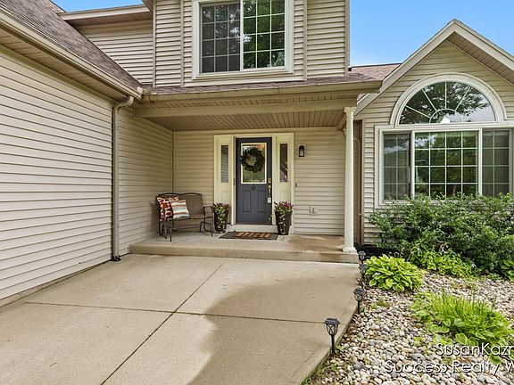 2nd image of 2143 Jacobusse Ct
