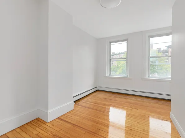 116 Prince St #2, Boston, MA 02113