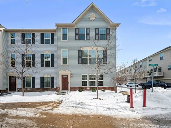 1397 Annette Ct, Lakewood, OH 44107