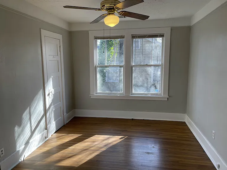 322 Rose St — Photo 6