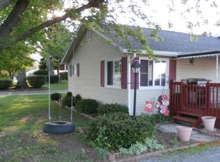 204 W Mulberry St, Waynesfield, OH 45896