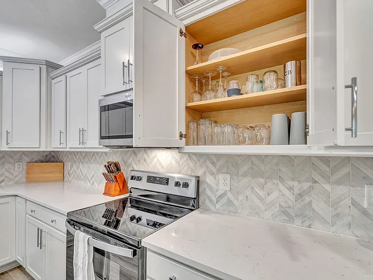 2113 Seneca Dr — Photo 34