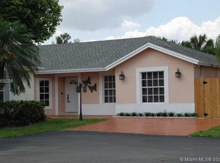 10128 NW 51st Ter, Doral, FL 33178