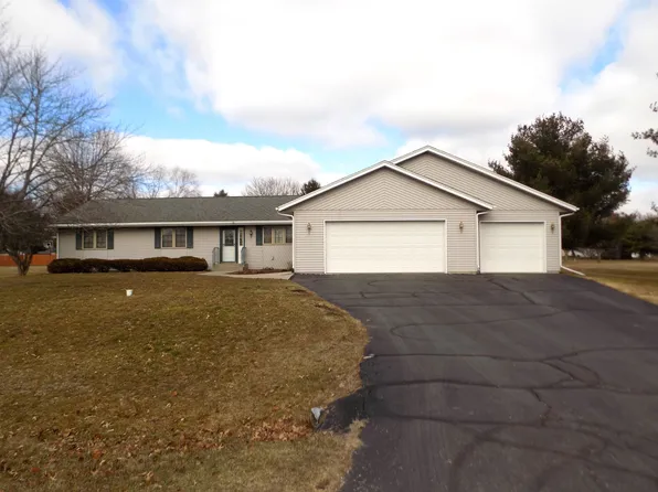 4252 Waltham Rd, Roscoe, IL 61073