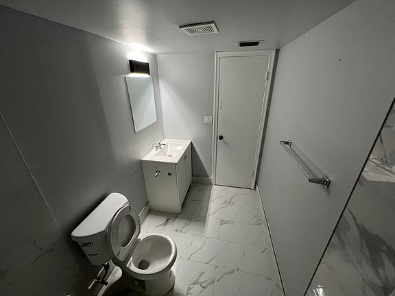 5th image of 6840 Pembroke Rd #9df1f2ca0