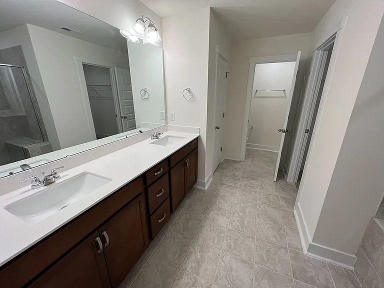 483 Clark Creek Ln — Photo 24