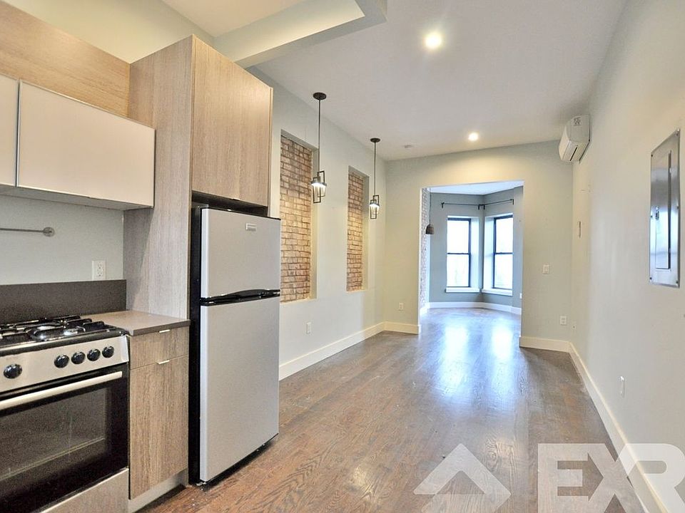 1st image of 903 Saint Johns Pl #D3
