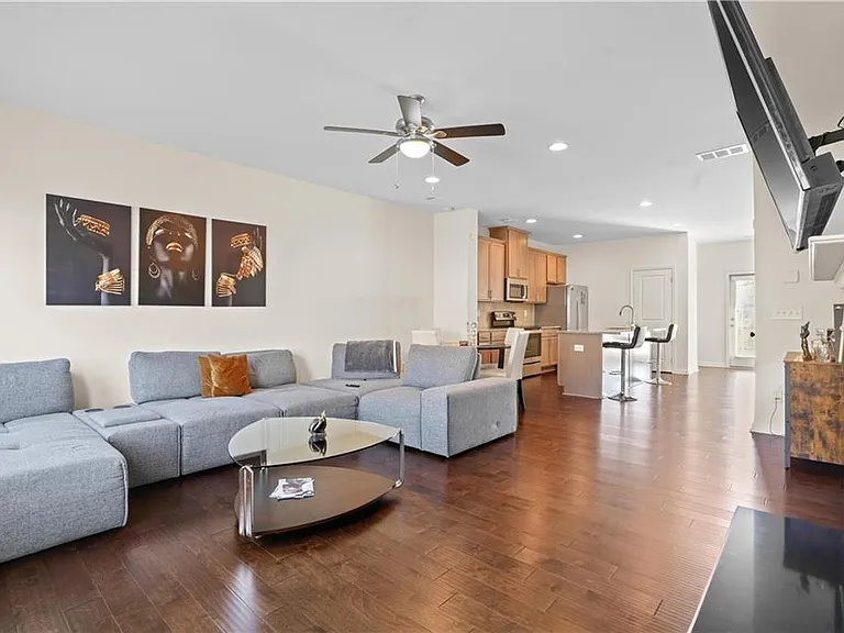 887 Ambient Way SW — Photo 5