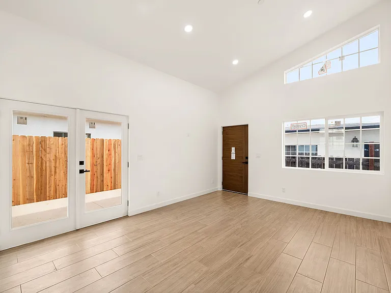424 Locust St #D — Photo 15