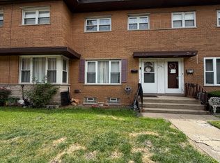 10043 Frontage Rd #D, Skokie, IL 60077