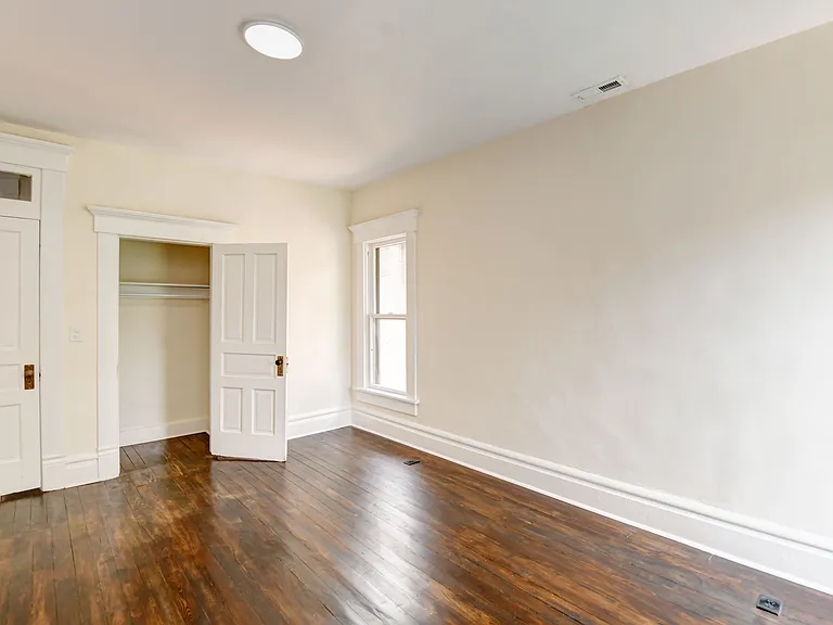 703 Franklin Ave — Photo 28
