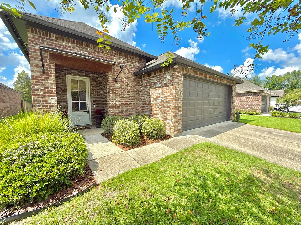 7704 Ibiza Dr