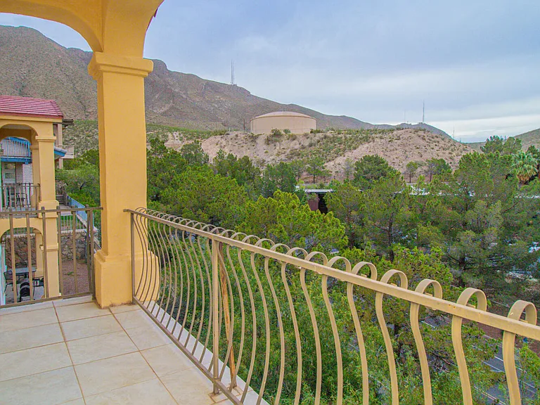 4744 Excalibur Dr — Photo 33