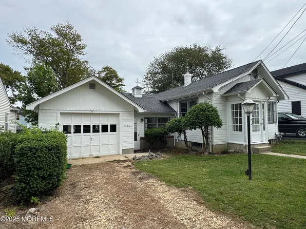 326 Sherwood Drive, Keyport, NJ 07735