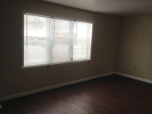 3rd image of 420 E Wheeling St APT 3