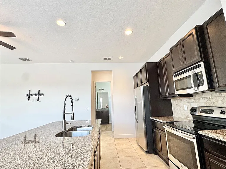14016 Dunant Ln — Photo 10