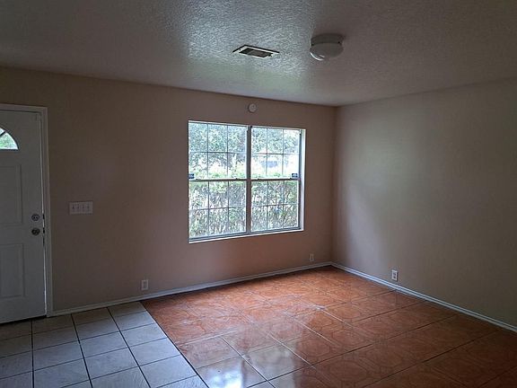 4th image of 1038 Grand Plains Dr